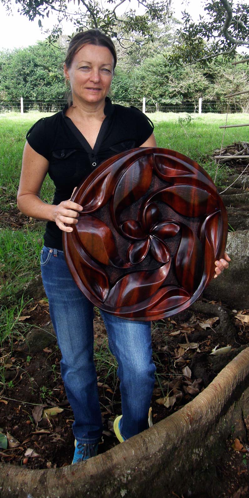 Sandra Skodnik wood carver and sculptor